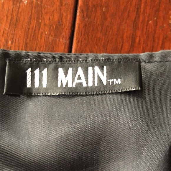 111 Main St. Patty‘s Day vest, fully lined in black shiny material. Med. - Picture 7 of 7